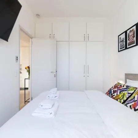 Apartment Moulin - Stunning 1 Bedroom On The Port *