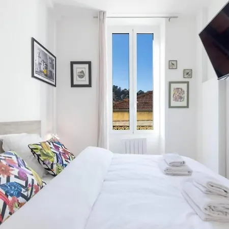 Moulin - Stunning 1 Bedroom On The Port Apartment