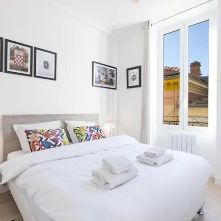 Apartment Moulin - Stunning 1 Bedroom On The Port Nice
